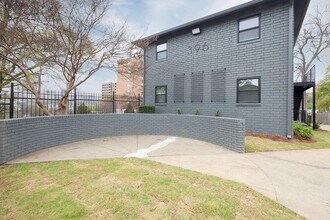 Building Photo - 396 Linden Ave NE