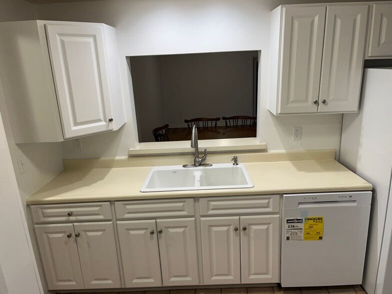 Building Photo - 921 Onondaga St