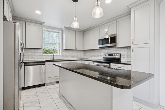 Building Photo - 8113 US-22
