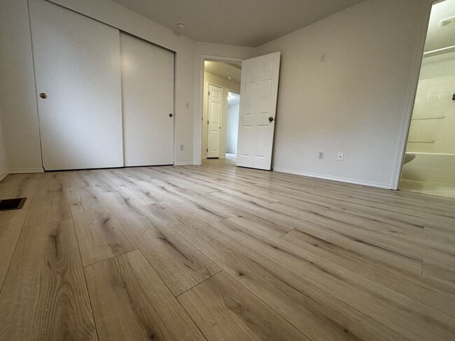 Building Photo - 5614 103rd St NE