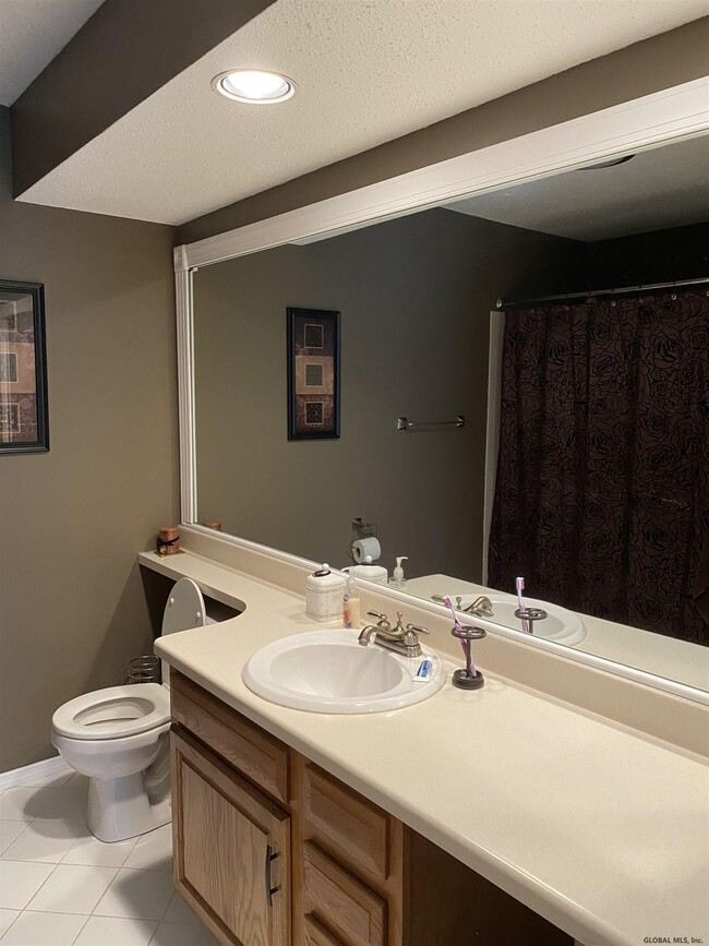 Building Photo - 5216 Forest Point Dr S