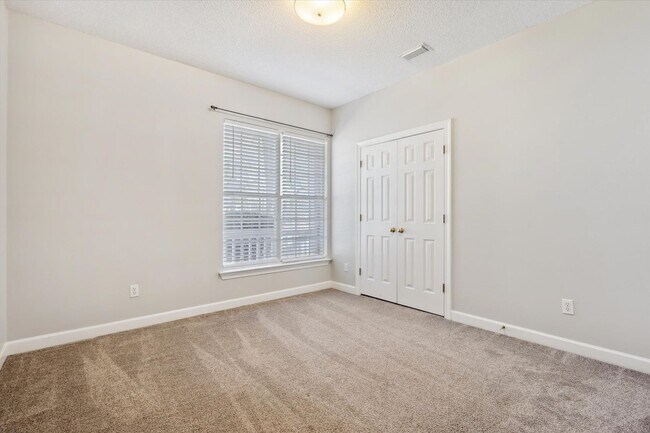 Building Photo - Upcoming Fairhope Listing!