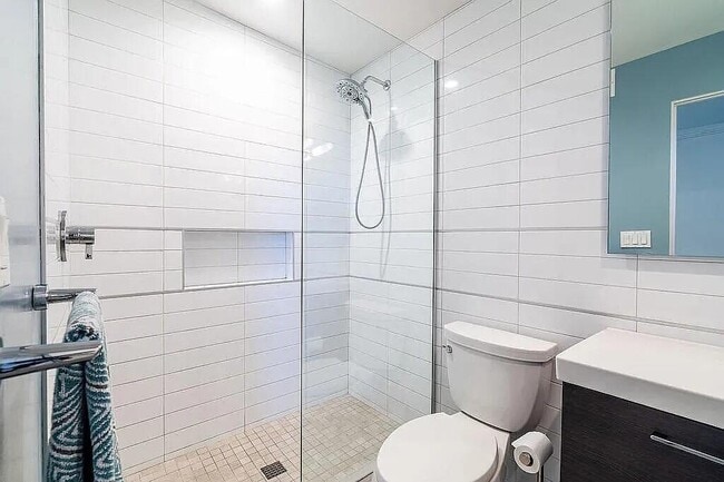 Building Photo - 2223 N Magnolia Rd