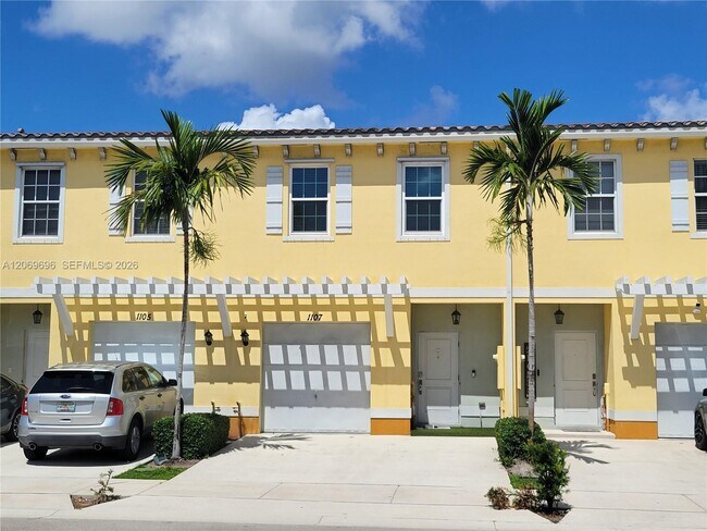 Building Photo - 1107 NW 40th Ter