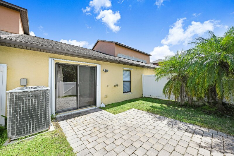 Building Photo - 1140 Luminary Cir