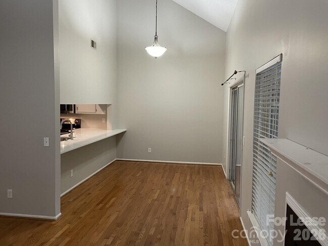 Building Photo - 19831 Henderson Rd