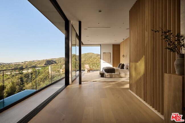 Building Photo - 1149 Linda Flora Dr