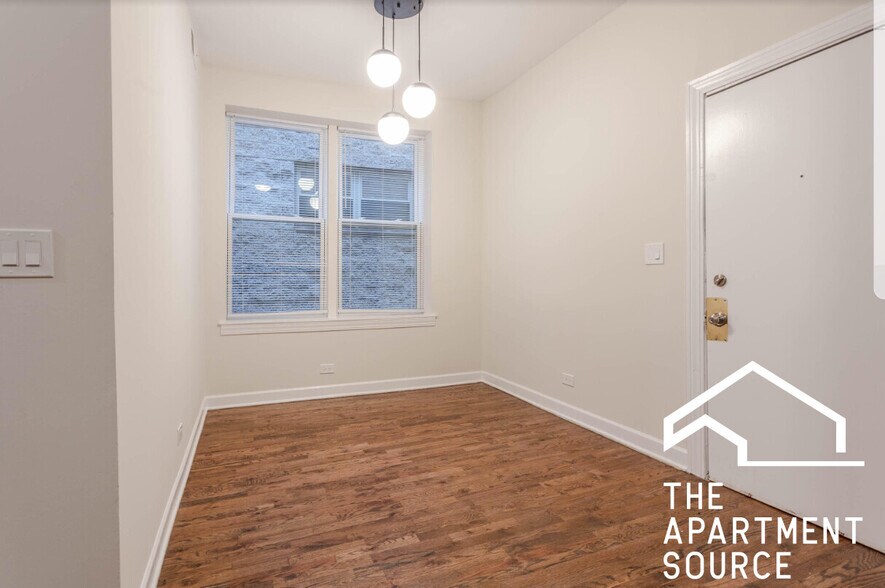 Building Photo - 1420 N Talman Ave