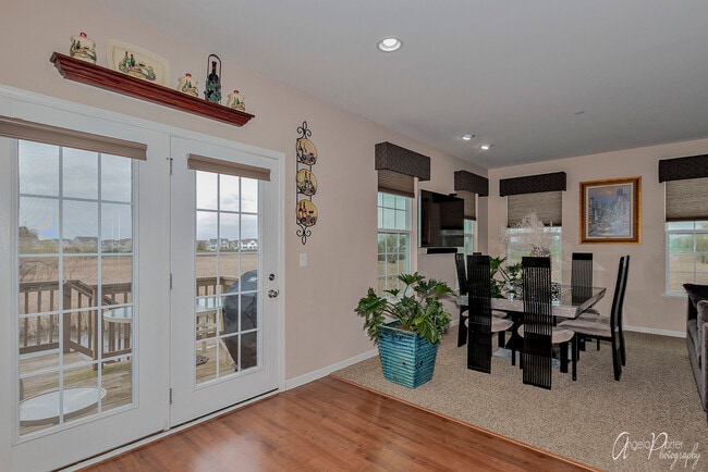 Building Photo - 9870 Williams Dr