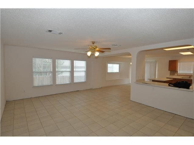 Building Photo - 2647 Andres Way