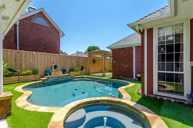 Building Photo - 4404 Hollow Oak Dr