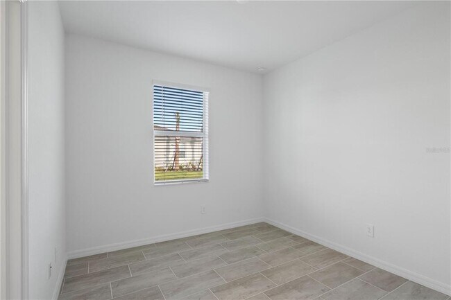 Building Photo - 43521 Treadway Dr