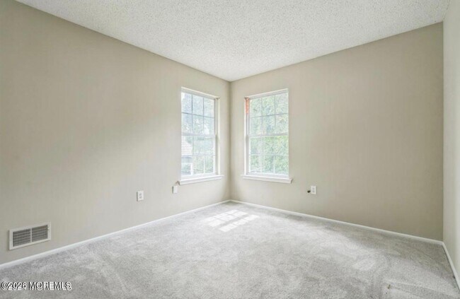 Building Photo - 146 Hamlet Ct