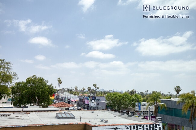 Building Photo - 700 N Spaulding Ave