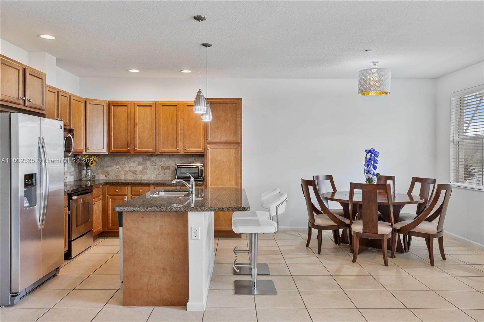 Building Photo - 4023 Cascada Cir