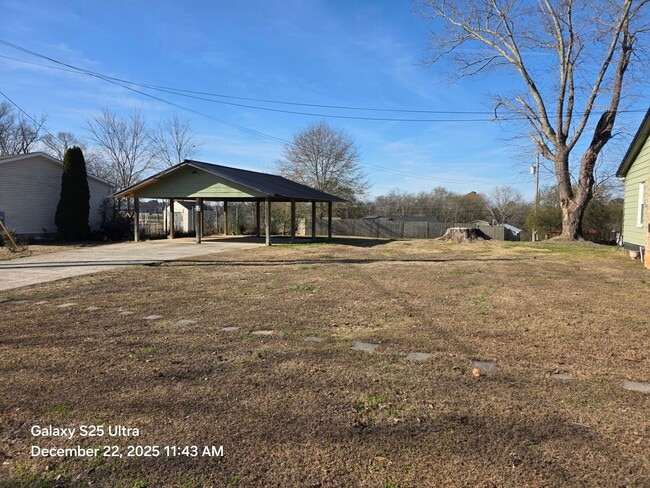 Building Photo - 109 Wilson St