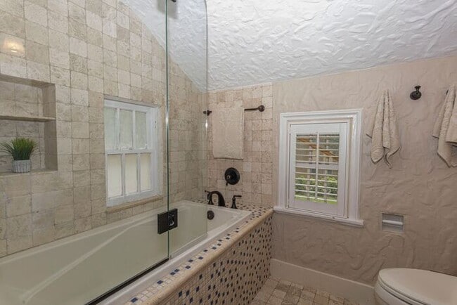 Building Photo - Spacious 4-Bedroom 1930's Mediterranean Home in College Park