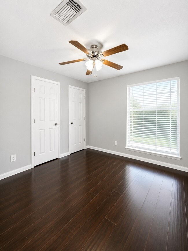 Building Photo - 12027 Silver Island Cir