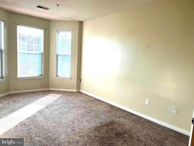 Building Photo - 7418 Hindon Cir