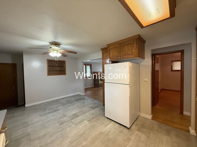 Building Photo - Now Available: Spacious 4-Bed, 2-Bath Home in Town & Country