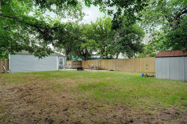 Building Photo - 219 Hartsdale Dr