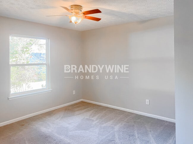 Building Photo - 4400 Westchester Ct