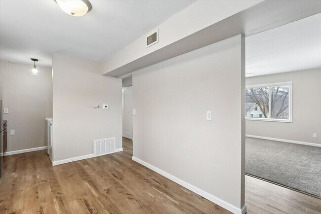 Building Photo - $1,750 | 3 Bedroom, 1 Bathroom Top Floor Duplex | No Pets | Available for Immediate Move-In!