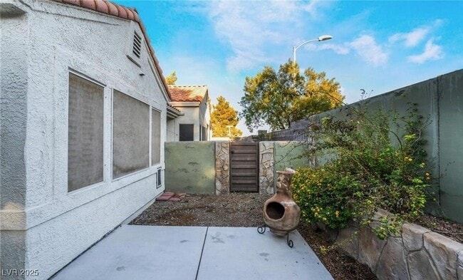 Building Photo - 2253 Van Gogh Dr