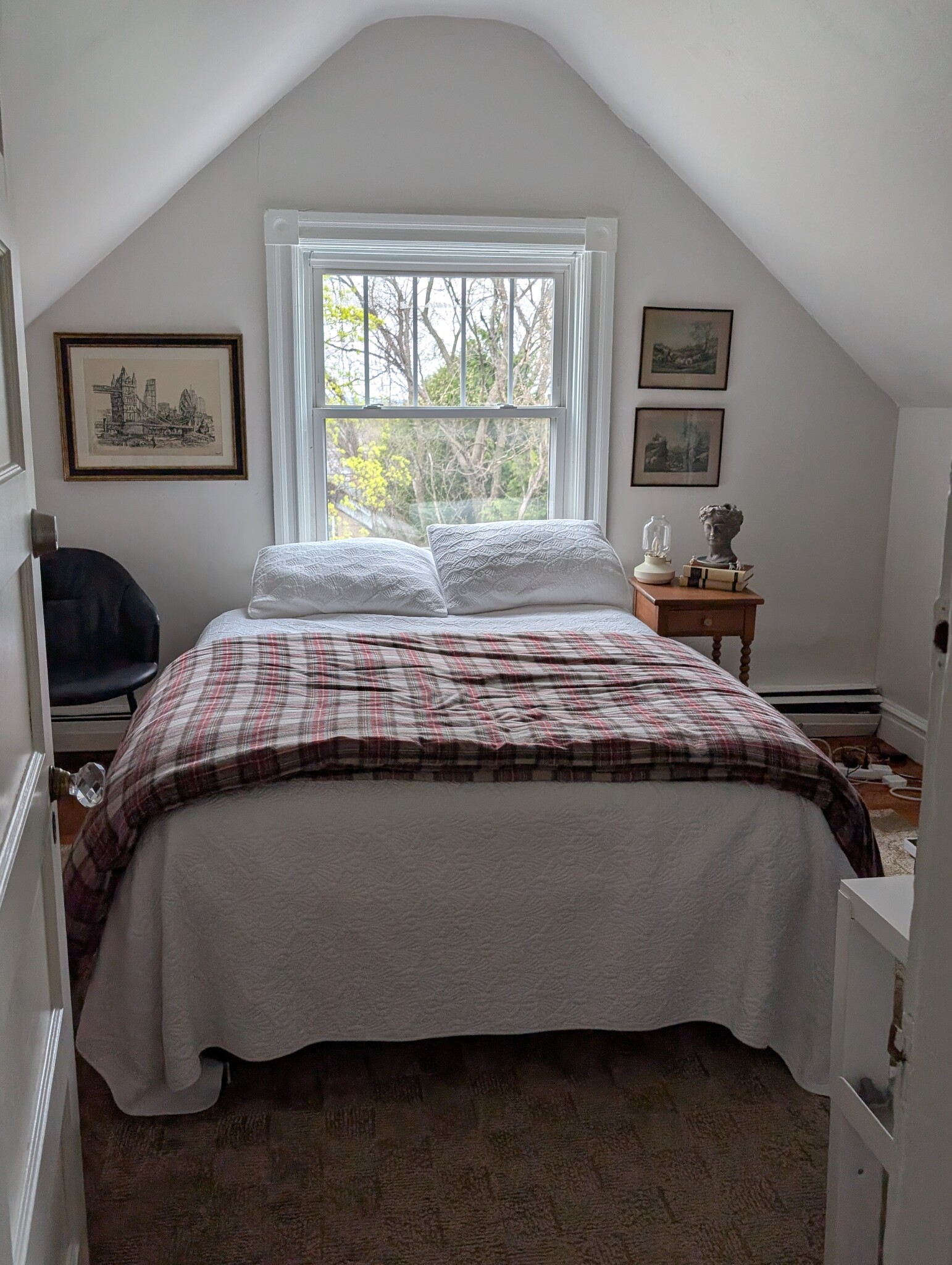 Bedroom 3 - 42 Hidden St