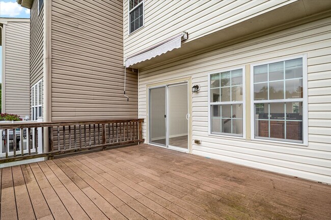 Building Photo - Tanyard Springs Townhome