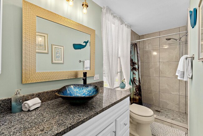 Building Photo - 6 Rohde Ave