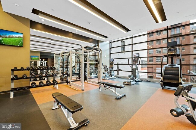 Building Photo - 1213 Walnut St