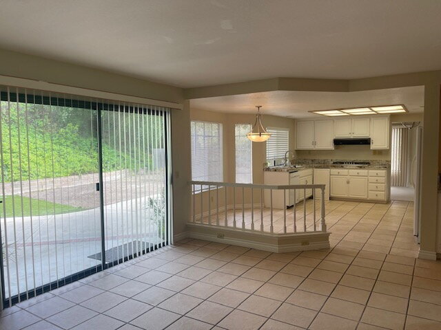 Building Photo - "Highly Desirable La Costa Neighborhood"