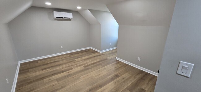 Building Photo - 2503 Cornell Dr NW
