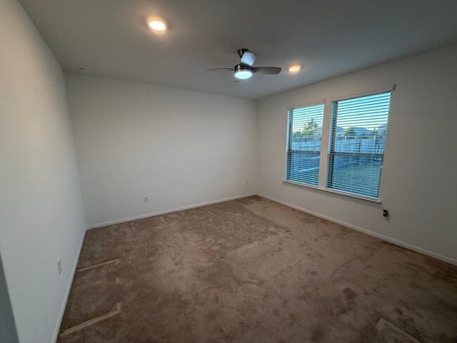 Building Photo - 14731 Maple Pond Pl