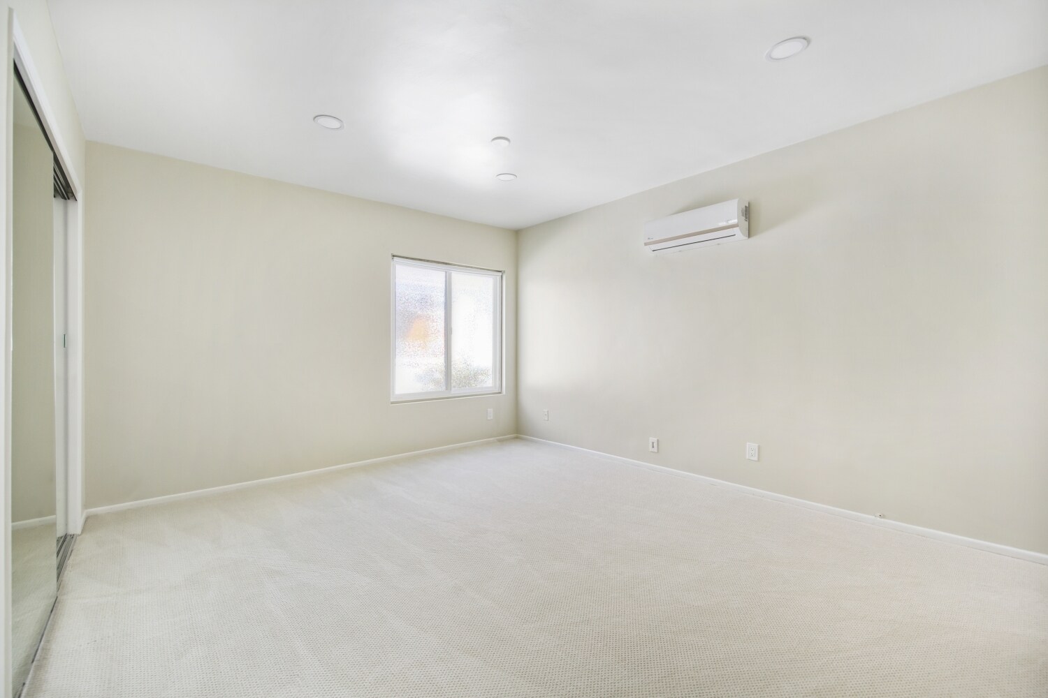 Building Photo - 1020 19th St