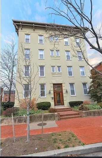 Building Photo - 676 4th St NE