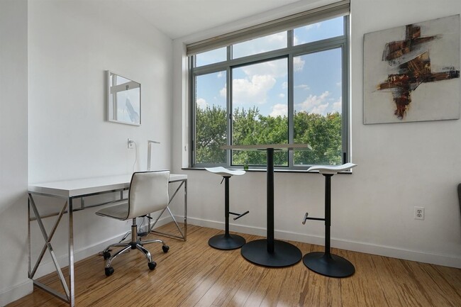 Building Photo - 25 McWilliams Pl