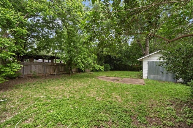 Building Photo - 1511 Alguno Rd