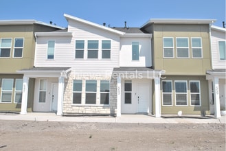 Building Photo - 560 S 1225 W