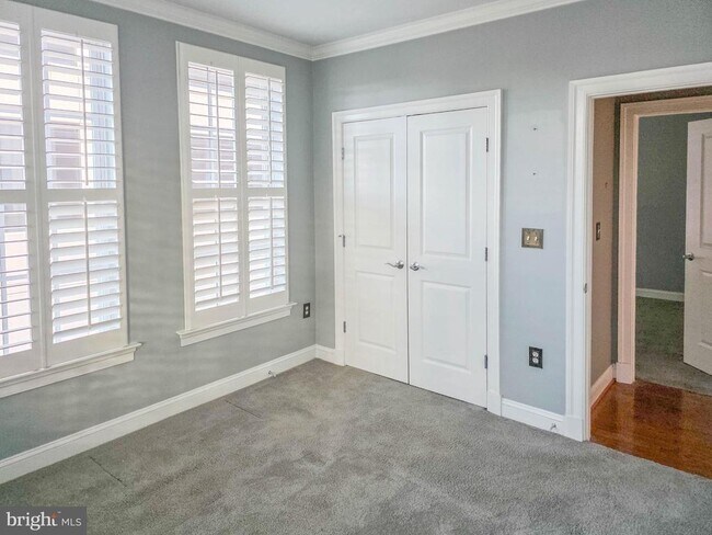 Building Photo - 1023 N Royal St