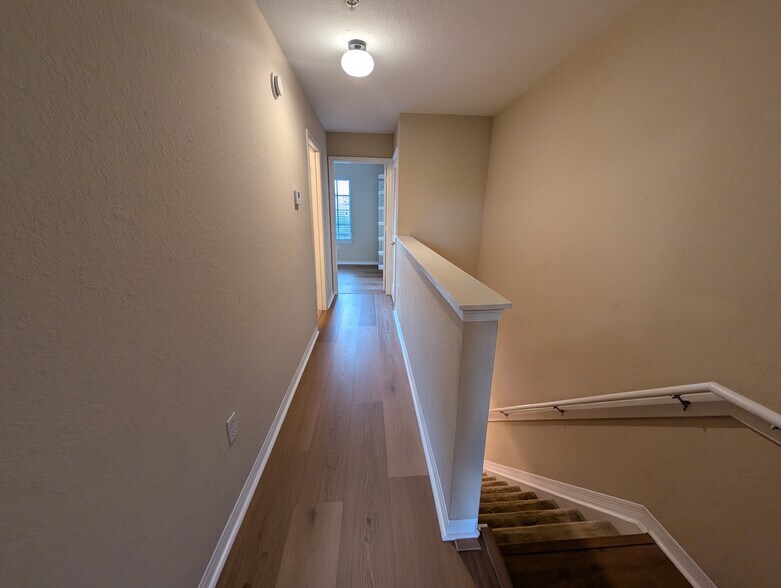 second floor hallway - 5218 Hampton Beach Pl