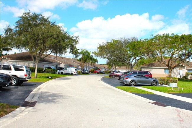 Building Photo - 1841 SW 116th Way