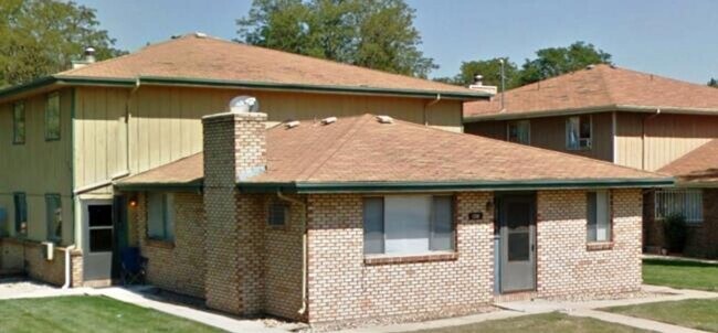 Building Photo - 708 Delaware Ave