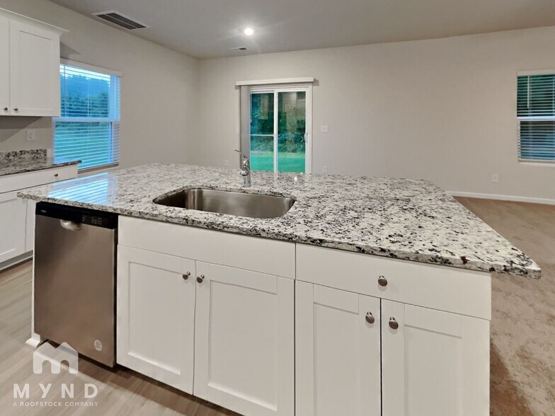 Building Photo - 40 Royal Mdw Dr