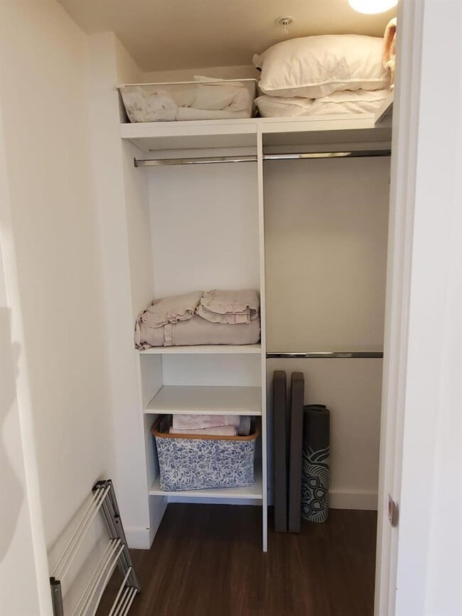 Building Photo - 201 SW 17th Rd