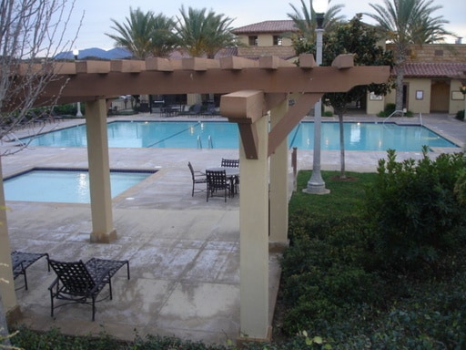 Building Photo - Charming 2-Bedroom Townhome with Office Sp...