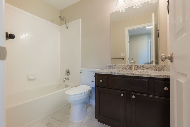 Building Photo - Darling home in desirable Little Valley with a PRIVATE POOL!