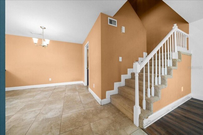Building Photo - 2142 NE 45th Ave