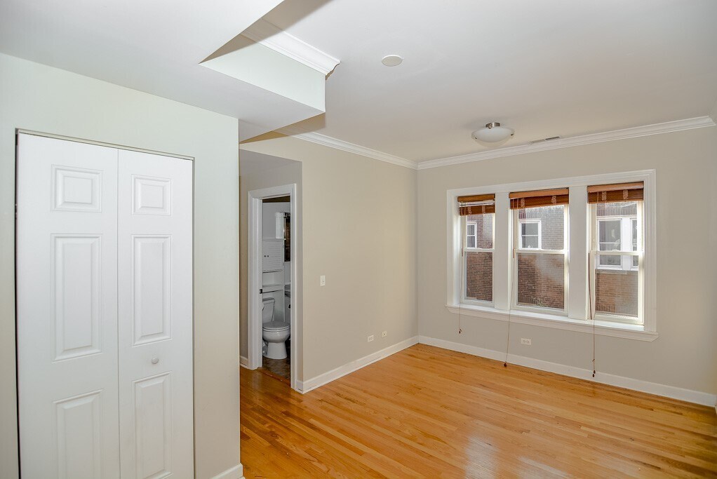 Building Photo - 3212 N Clifton Ave